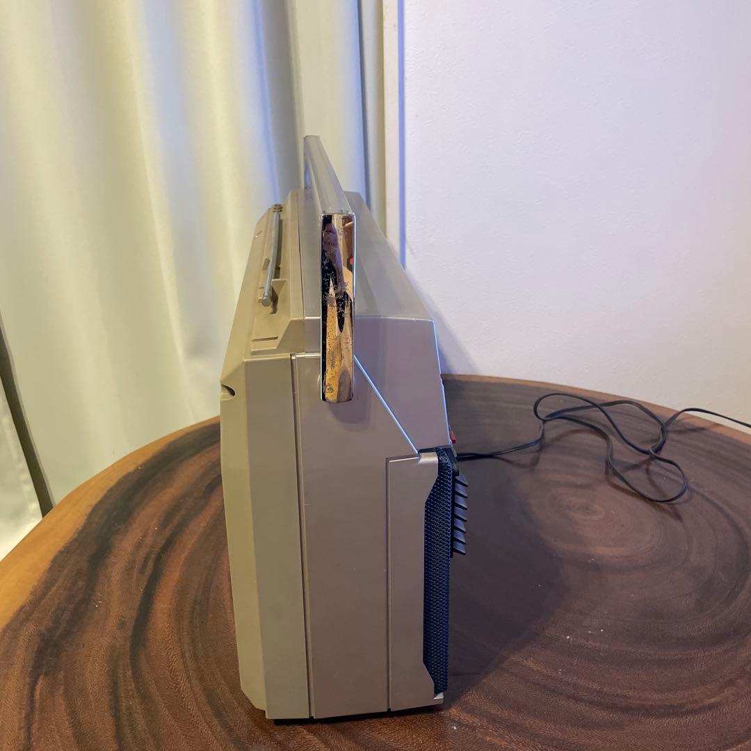 AIWA J77MKⅡラジカセ カセットテープ FM/AM 希少　レトロラジオ