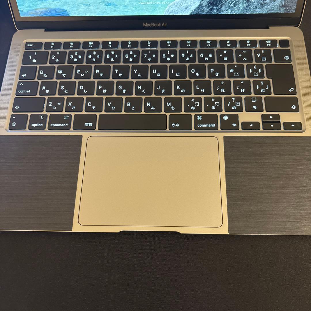 Macbook Air M1チップ　メモリ8GB 容量256GB