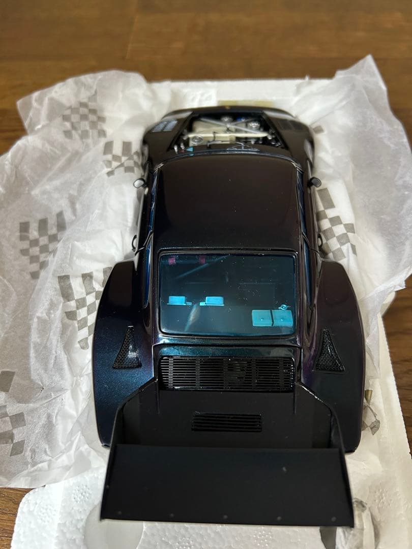 EXOTO 1/18 ポルシェ935ターボ In Standox 未使用品