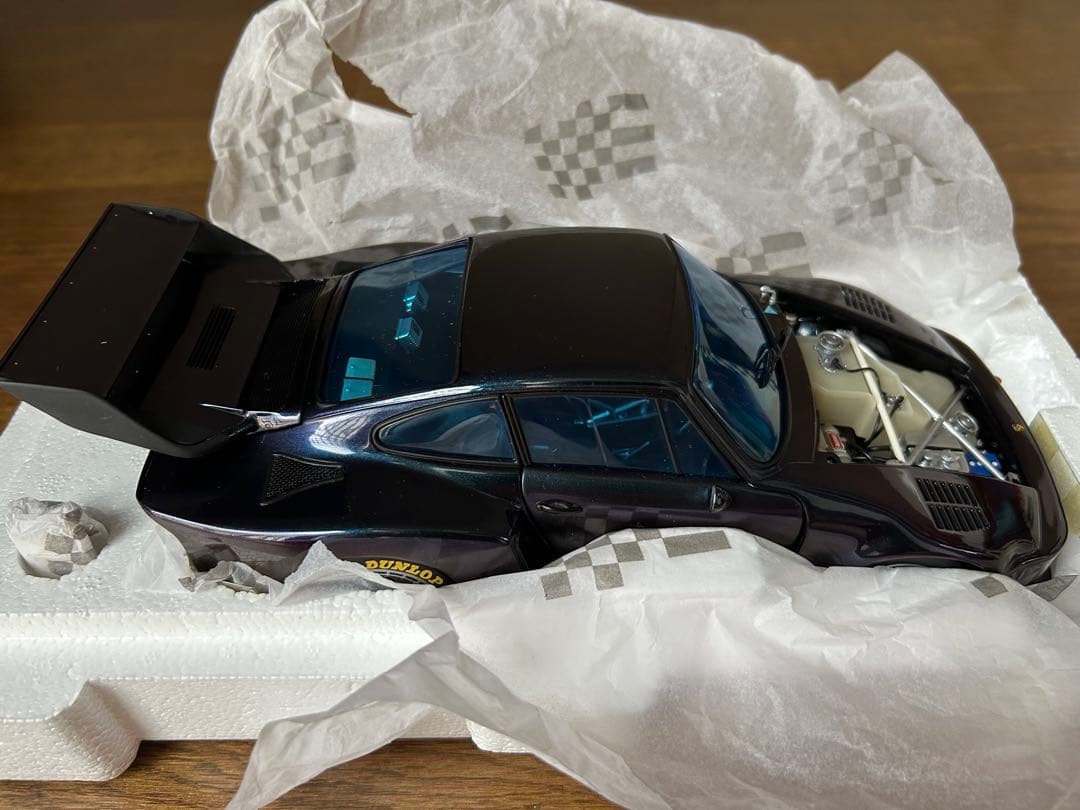 EXOTO 1/18 ポルシェ935ターボ In Standox 未使用品