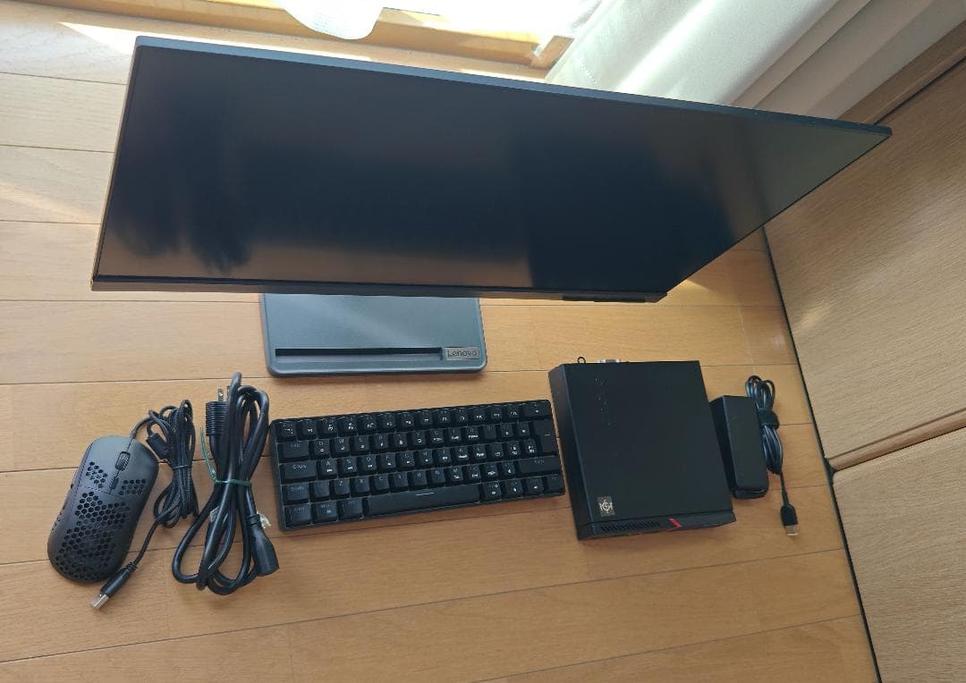 Lenovo 省スペース 高性能 デスクトップPC