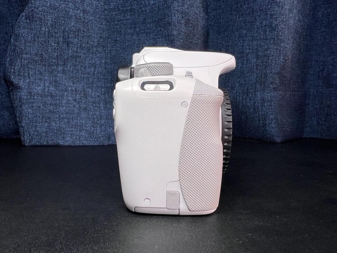 【美品】Canon EOS Kiss X7 ホワイト（レンズ2個、外箱など）