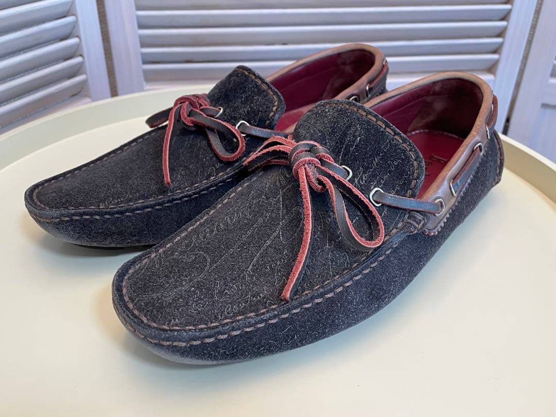 ベルルッティ カリグラフィ スエードレザー ドライビングシューズ スリッポン