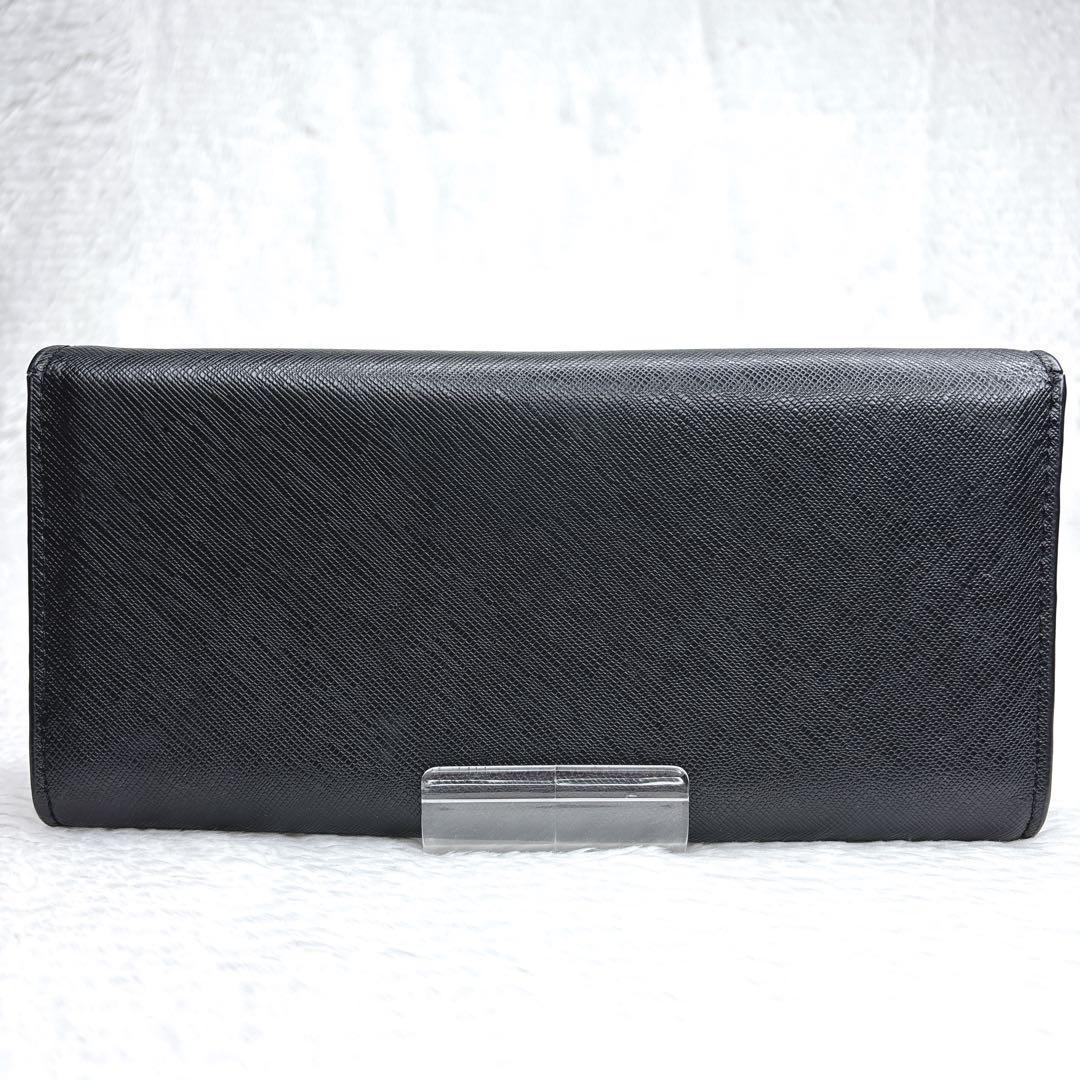 Vivienne Westwood オーブ金具 エンボスレザー 三つ折り財布