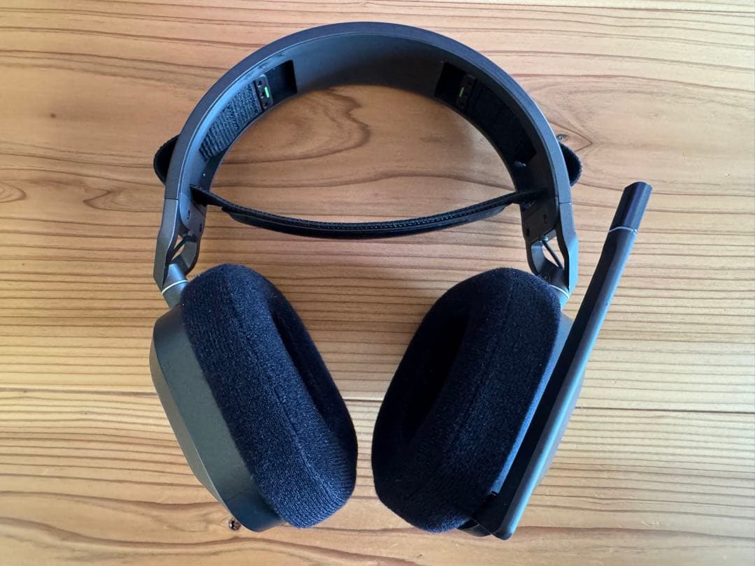 Corsair HS80 MAX ゲーミングヘッドセット