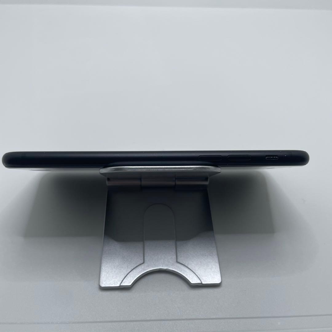 【格安美品】iPhone SE2 64GB simフリー本体 319