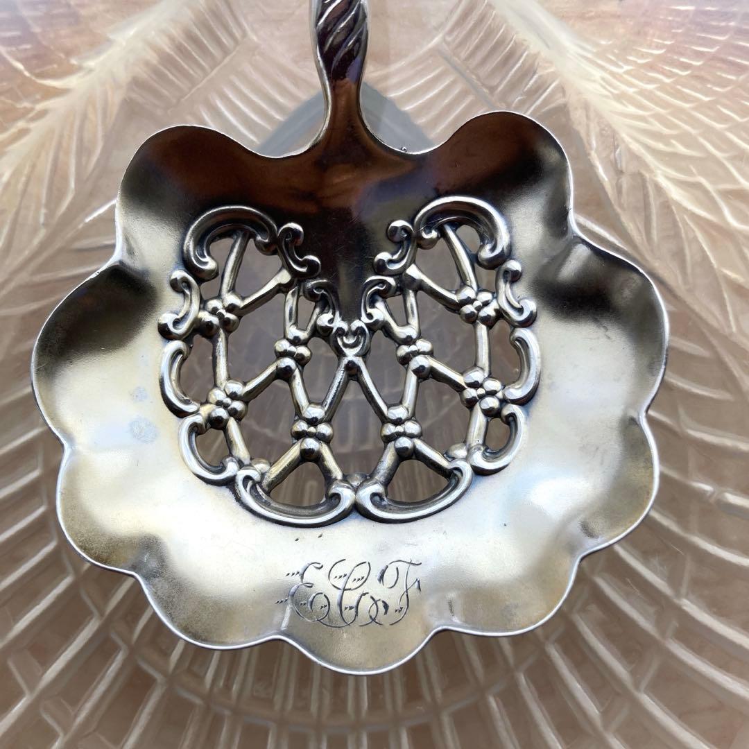 純銀　フラワー透かし　ナッツスプーン