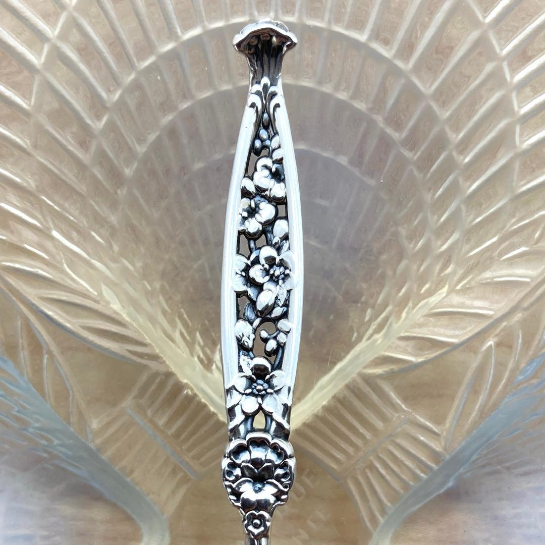 純銀　フラワー透かし　ナッツスプーン