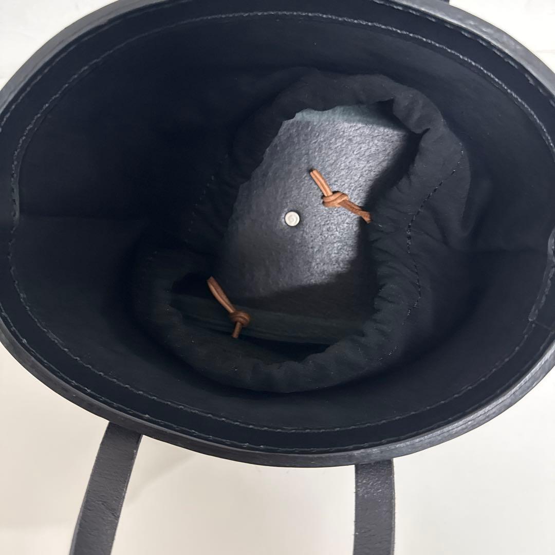 Herz ヘルツ レザー バケツ　巾着　トートバッグ　ハンドバッグ ブラック