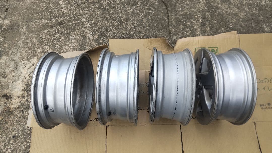 クリス プリウス 純正ホイール 15インチ 30 購入前にコメント下さい。