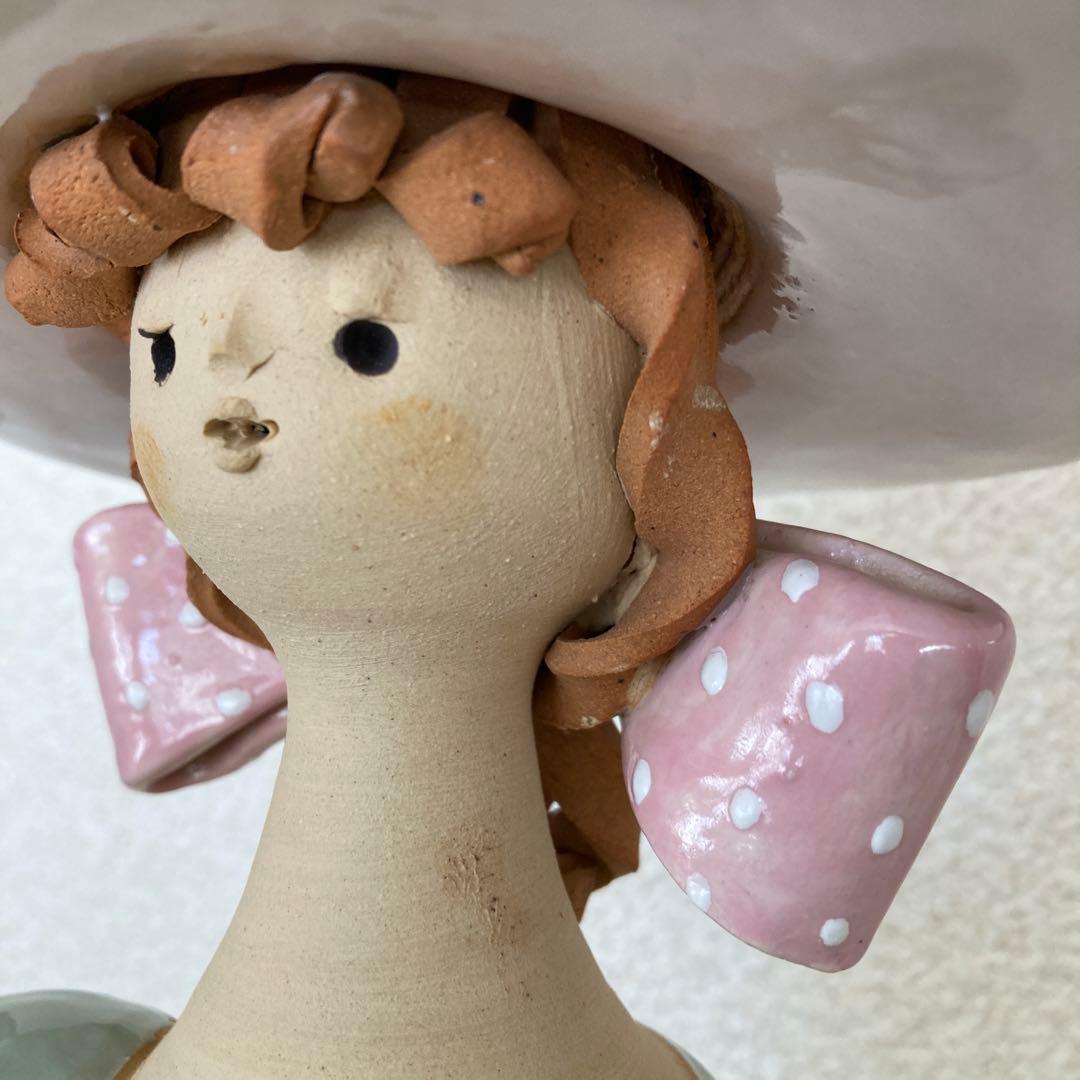 陶人形①　白い帽子　花カゴ　手作り　陶器　作家