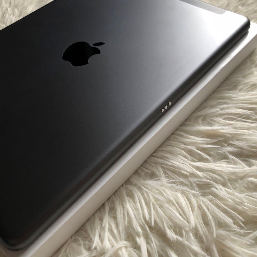 【即購入OK】iPad 第8世代 セルラーモデル【極美品】 #61 【付属品】