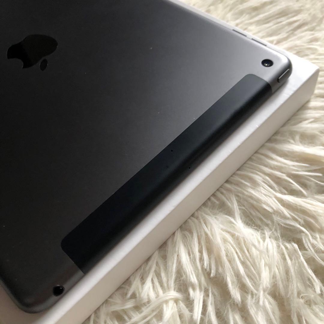 【即購入OK】iPad 第8世代 セルラーモデル【極美品】 #61 【付属品】