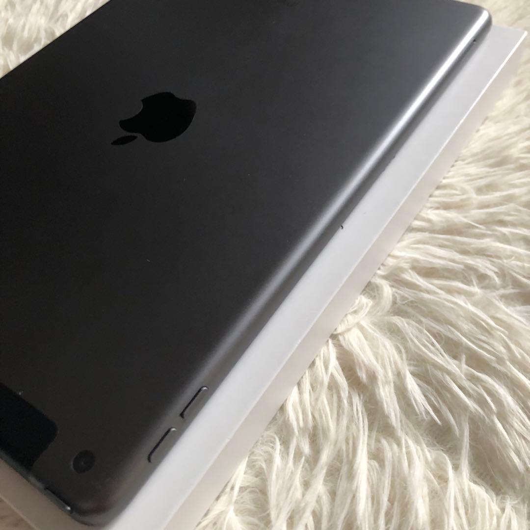 【即購入OK】iPad 第8世代 セルラーモデル【極美品】 #61 【付属品】