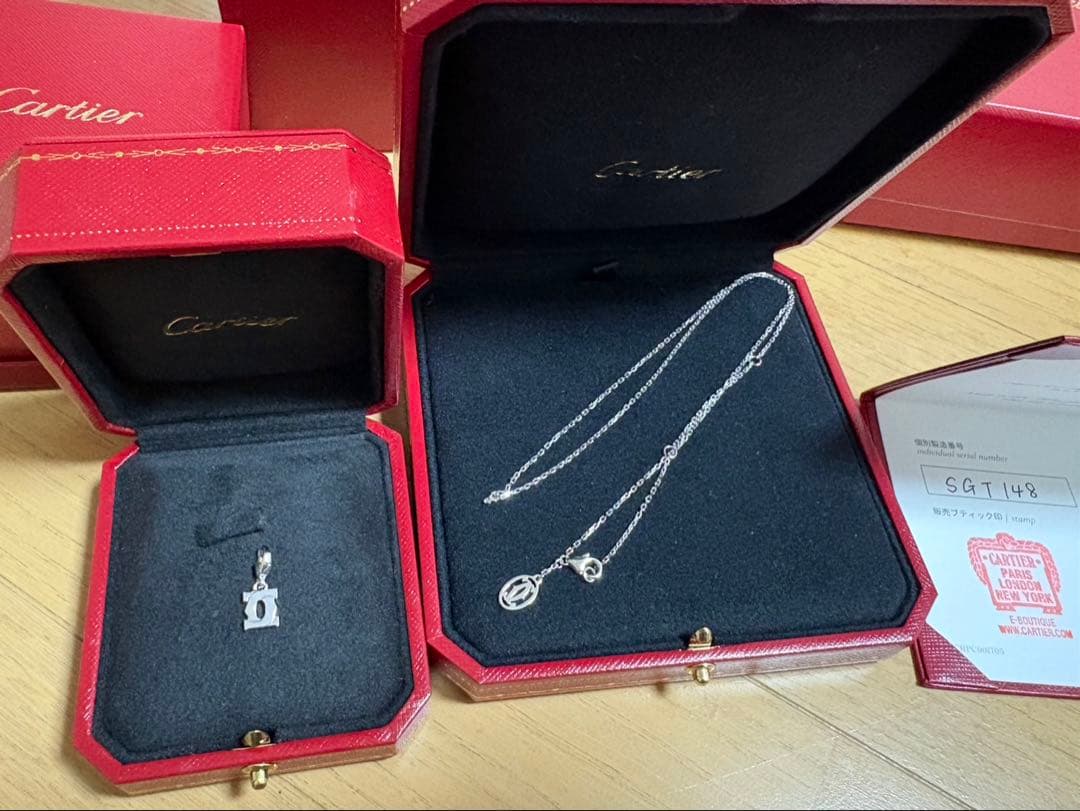 ko56さんせんようCartier シルバー ネックレス ロゴチャーム付き