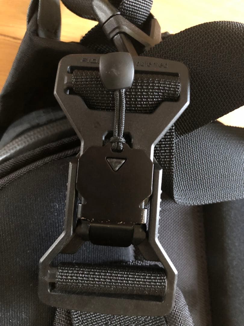 4*U様 美品　CODE OF BELL コードオブベル X-PAK スリングバ