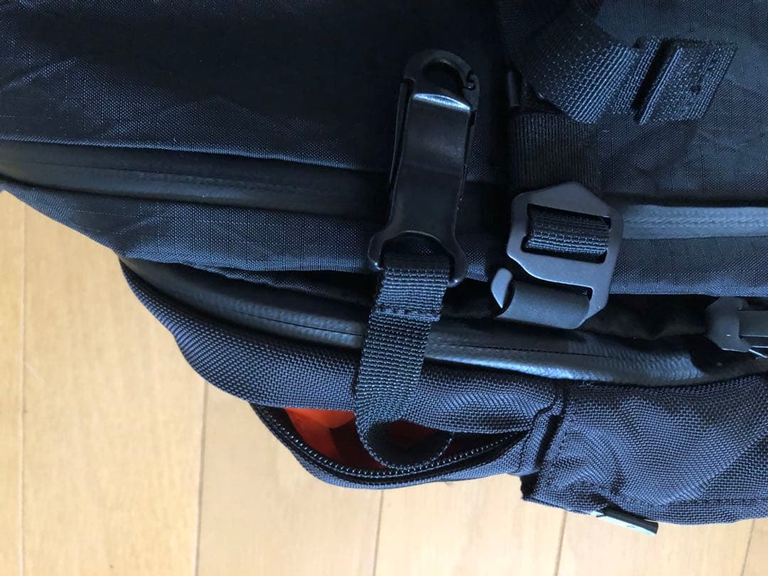 4*U様 美品　CODE OF BELL コードオブベル X-PAK スリングバ