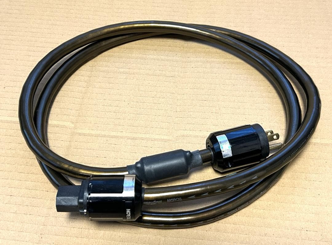 TIGLON マグネシウムシールド　高性能電源ケーブル　1.8ｍ