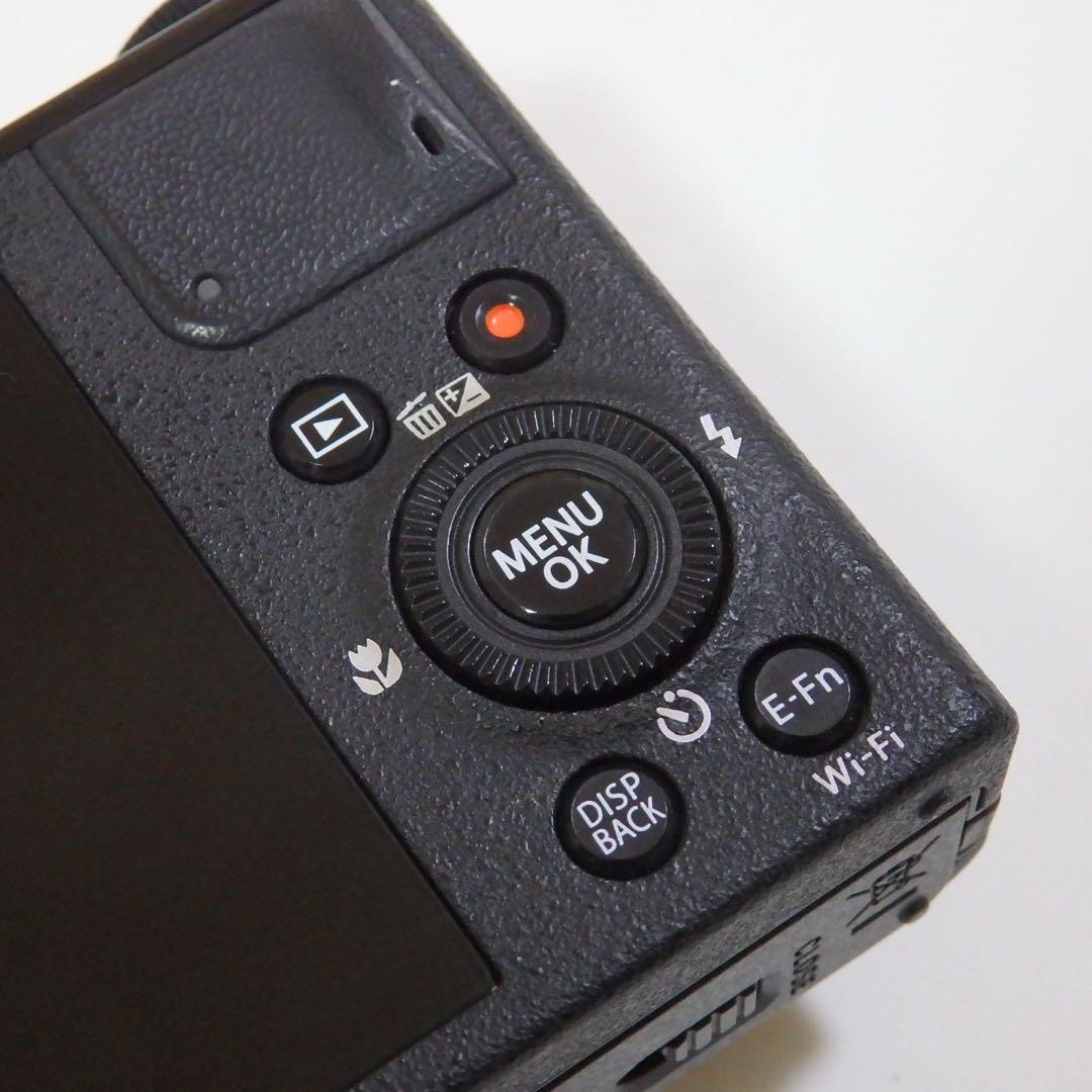 美品　フジフイルム XQ1 ブラック　FUJIFILM