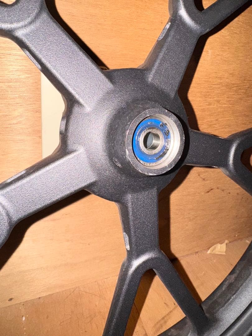 クロスカブ110 ja60の純正フロントキャストホイル