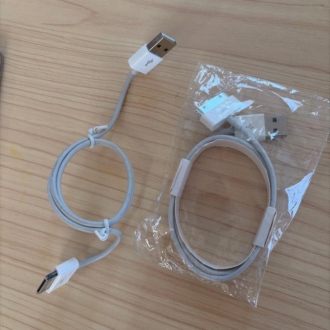 iPod classic 160GBシルバー USBケーブル付き