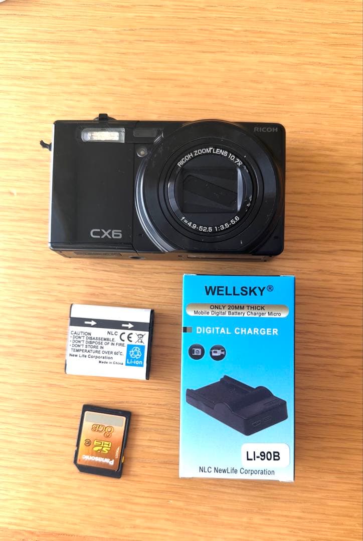 RICOH CX6 コンパクトデジタルカメラ ブラック電池新品
