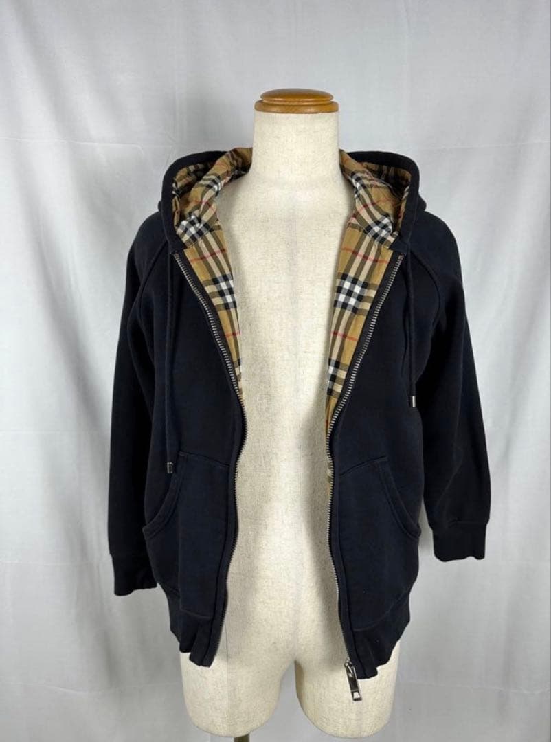 BURBERRY 黒 フード付きパーカー　メンズ　レディース