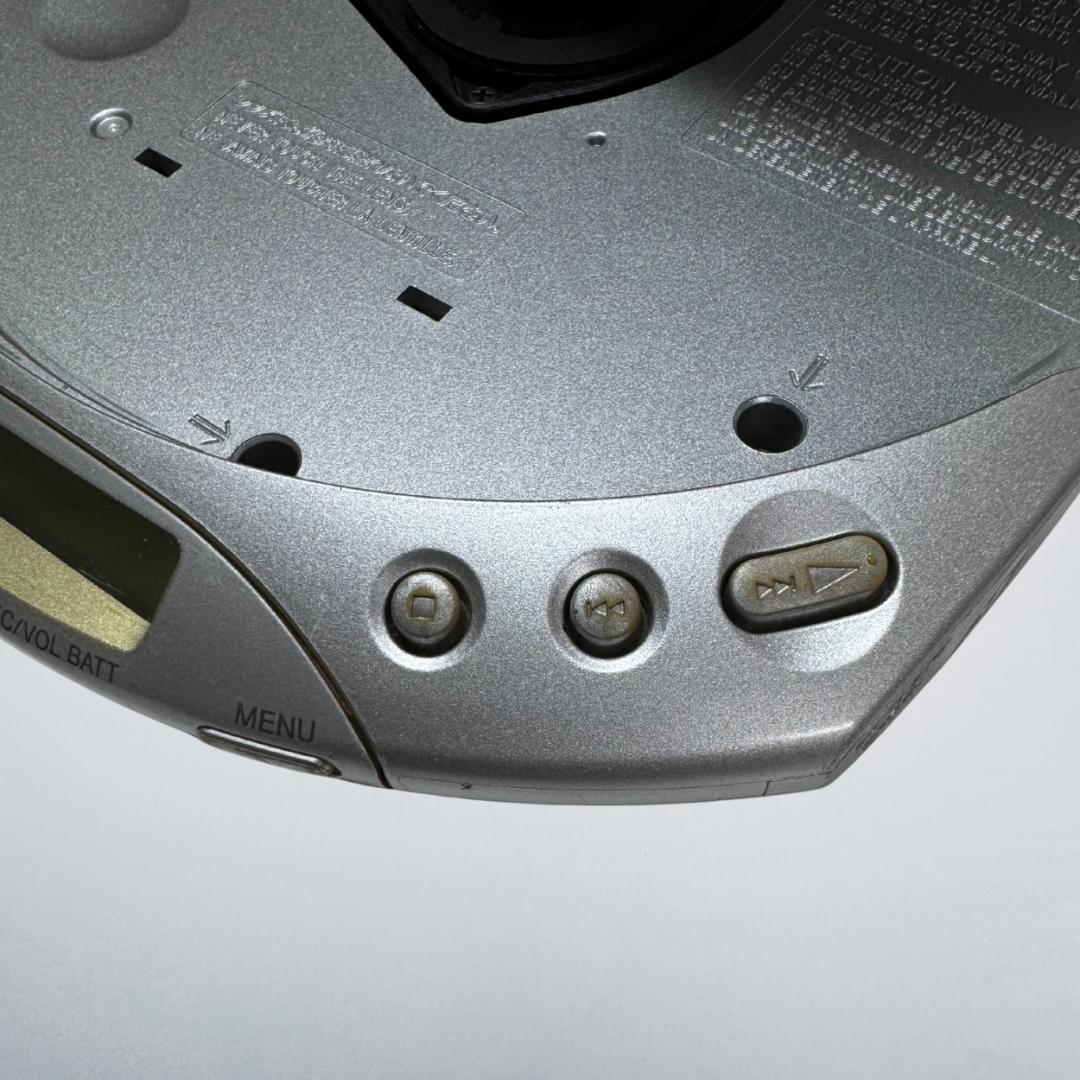 SONY WALKMAN D-E221 ポータブルCDプレーヤー 動作良好