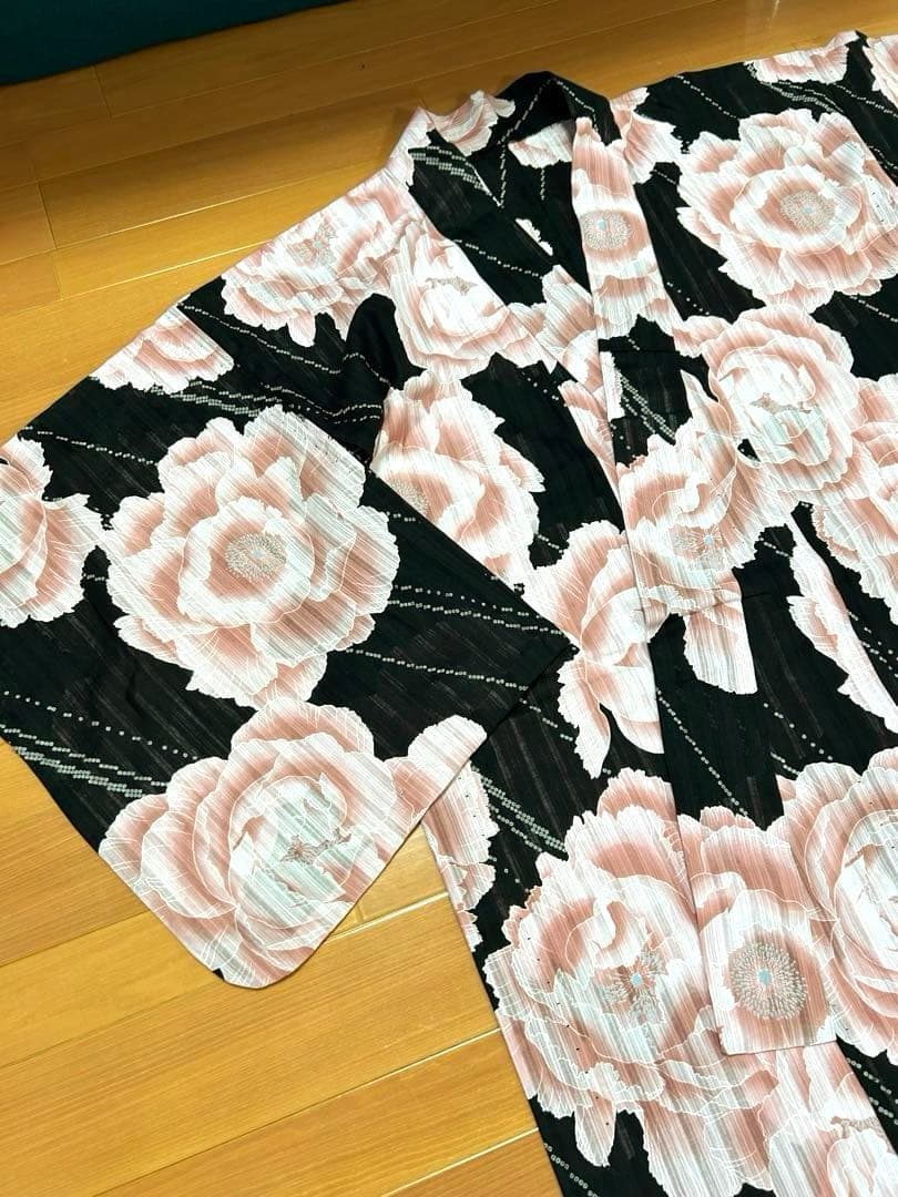 大人の高級浴衣 黒地 大きな薔薇 綿 シアー 変わり織 Pinky&Dianne