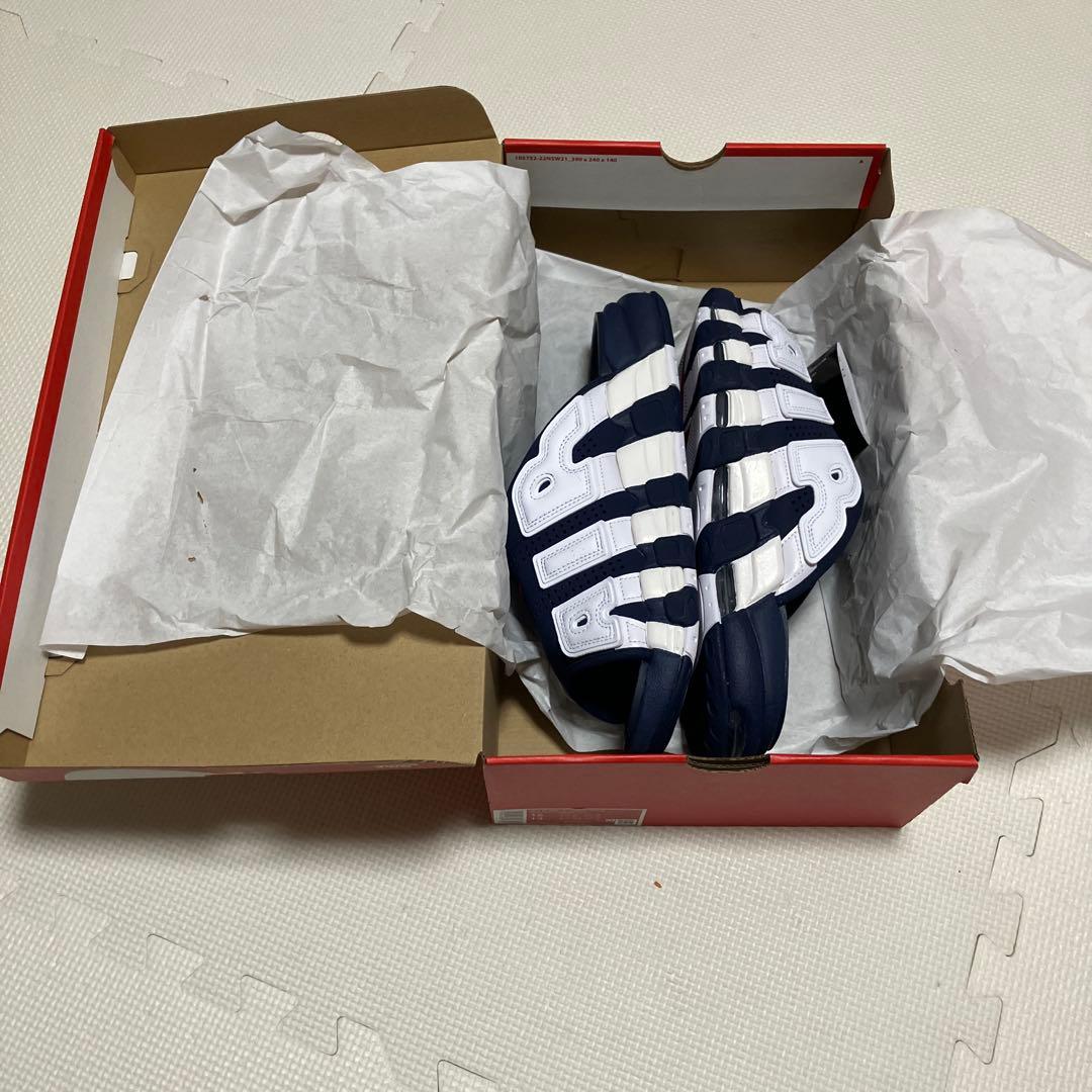 新品未使用☆ナイキ エアモア アップテンポスライド