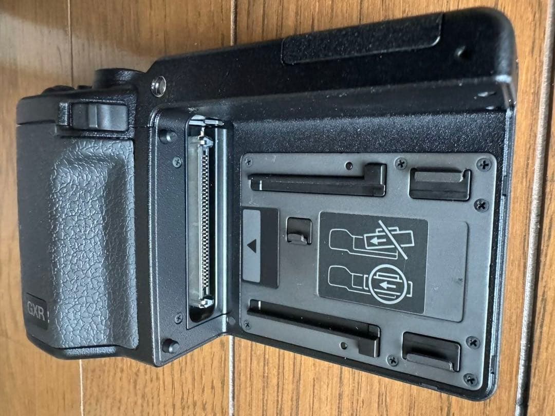 【新品未使用】RICOH GXR ボディ 希少品 防湿庫保管 付属品完備
