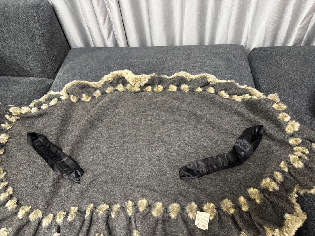 TO BE CHIC グレー ケープ