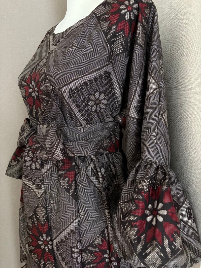 ★着物リメイク★　本場大島紬　赤の龍郷　フリル袖のゆったりワンピ