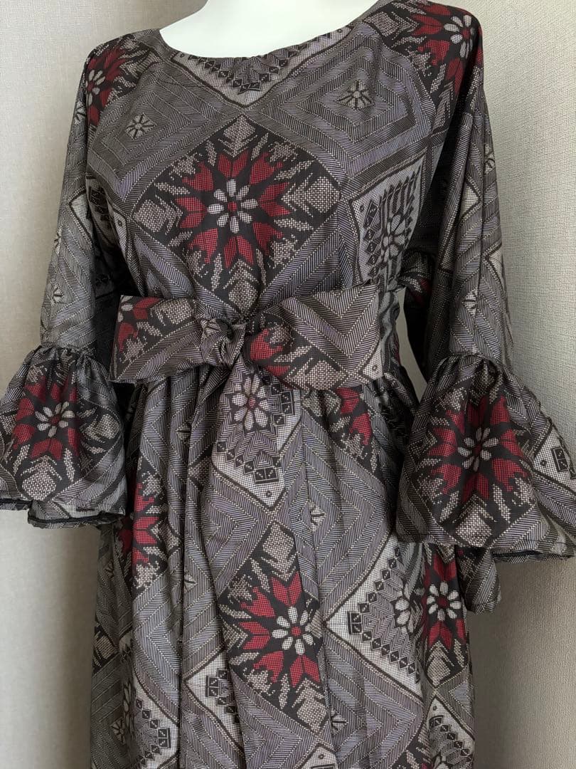 ★着物リメイク★　本場大島紬　赤の龍郷　フリル袖のゆったりワンピ