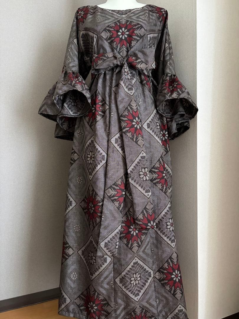 ★着物リメイク★　本場大島紬　赤の龍郷　フリル袖のゆったりワンピ