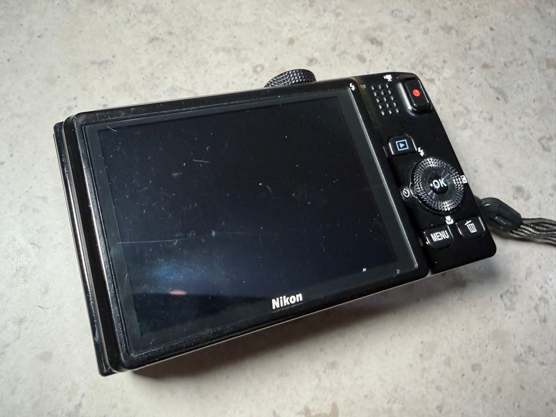 Nikon COOLPIX S8200 ノーブルブラック ニコン コンデジ