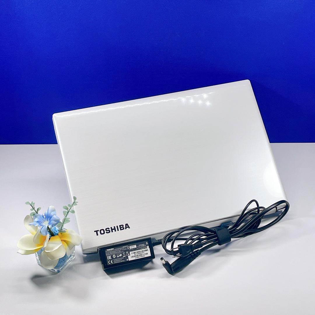 すぐ使える！Windows11✨快適SSD✨東芝白ノートパソコンカメラ付薄型