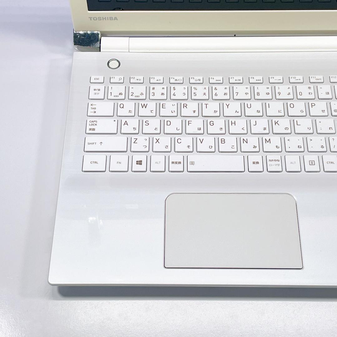 すぐ使える！Windows11✨快適SSD✨東芝白ノートパソコンカメラ付薄型