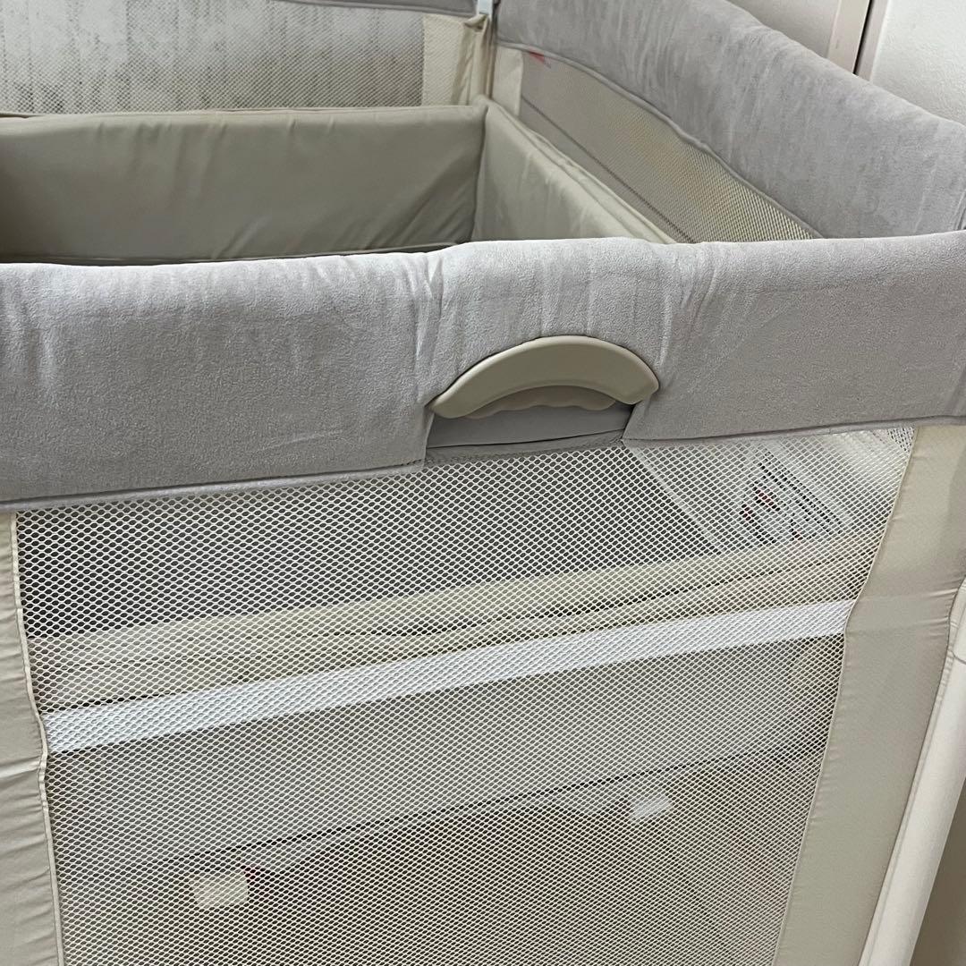 美品　ココネルエアープラス　ホワイトベージュ　9X196CXXJ アップリカ