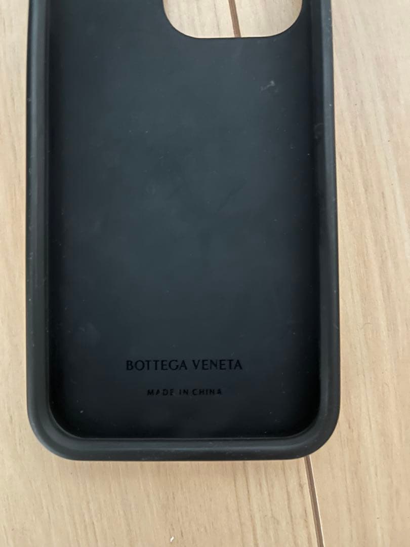Bottega Veneta ブラックシリコンケース