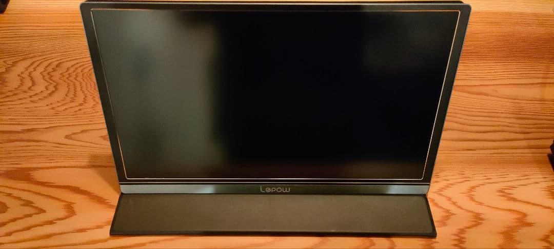 モバイルモニター　15.6インチ　IPSパネル　カバー、スタンド、ケーブル