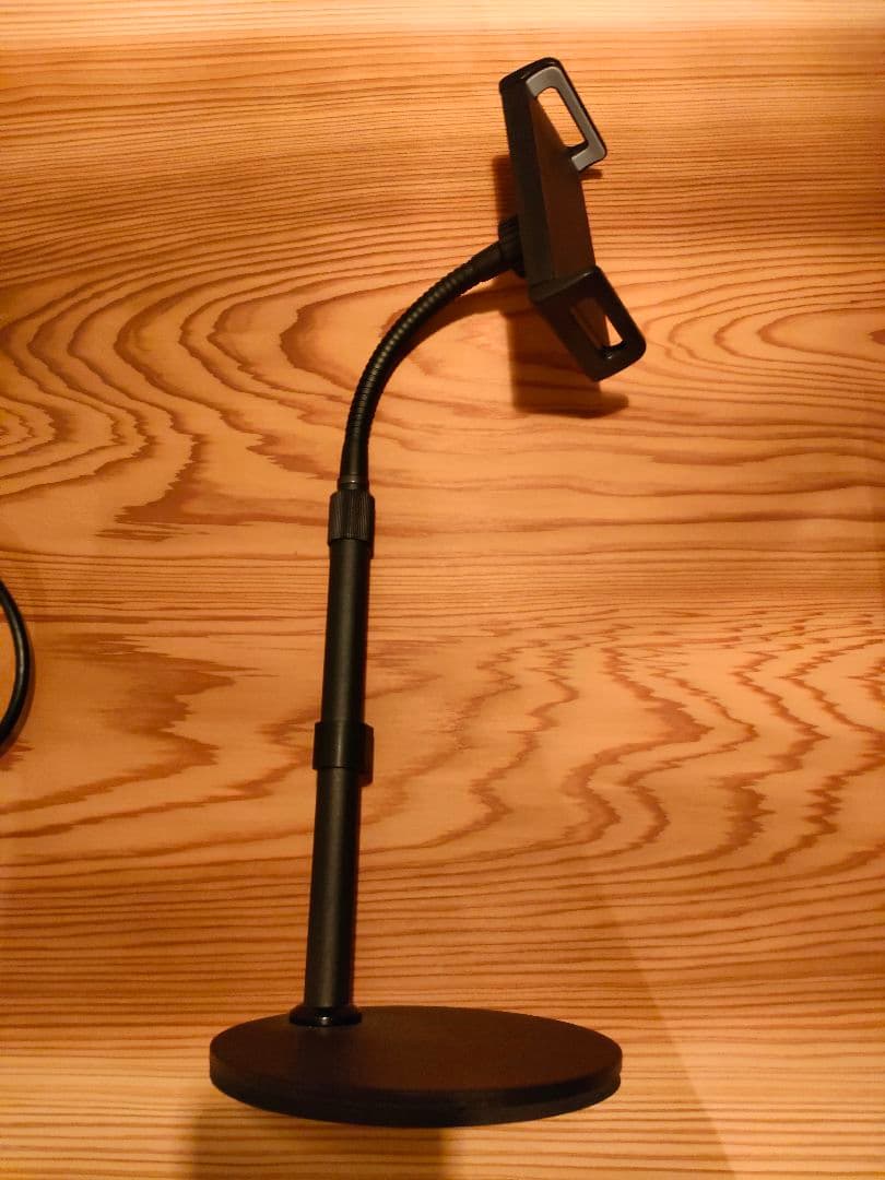 モバイルモニター　15.6インチ　IPSパネル　カバー、スタンド、ケーブル