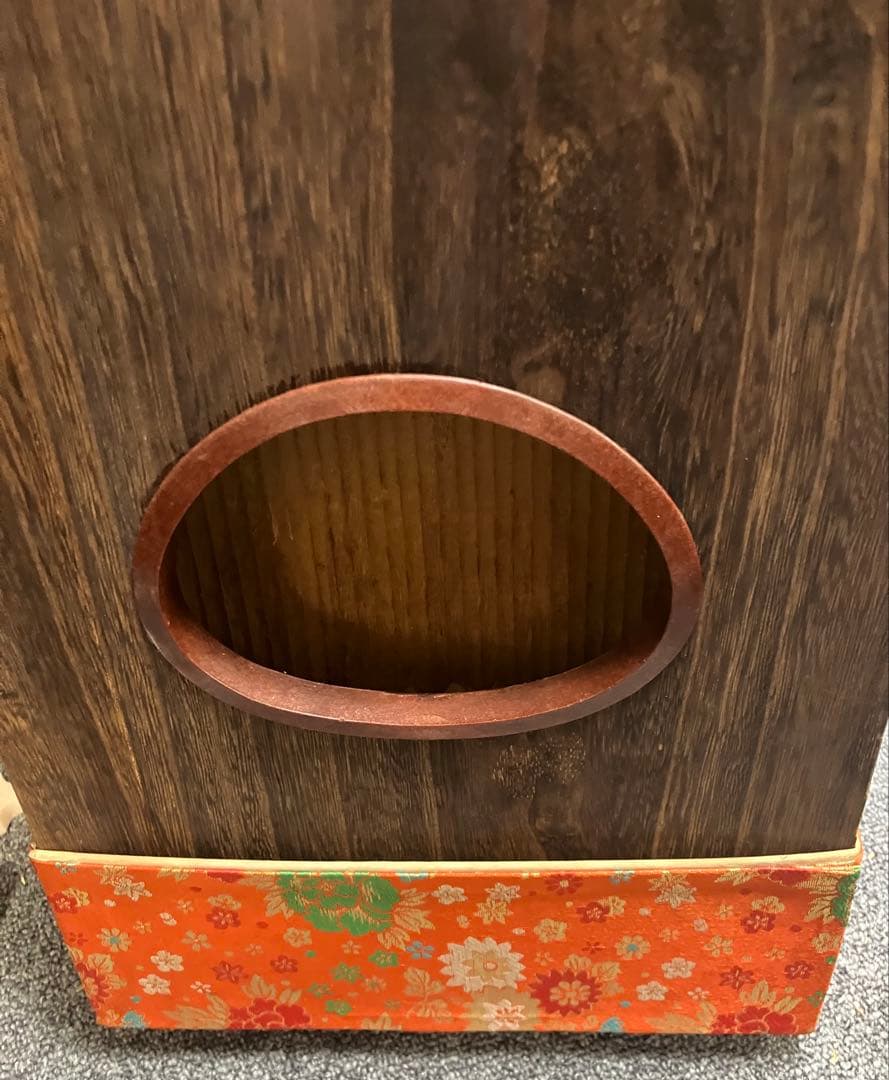 お琴です。13弦 並甲、すだれ彫り 箏曲部での自宅練習用に