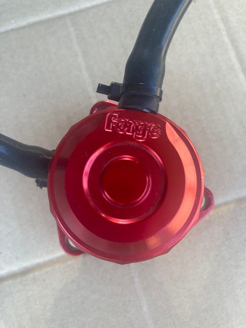 Forge Motorsport ディバーターバルブ レッド