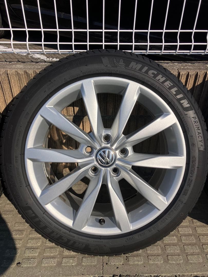 ゴルフ7ハイライン純正ホイールミシュランプライマシー4 205/50zR17