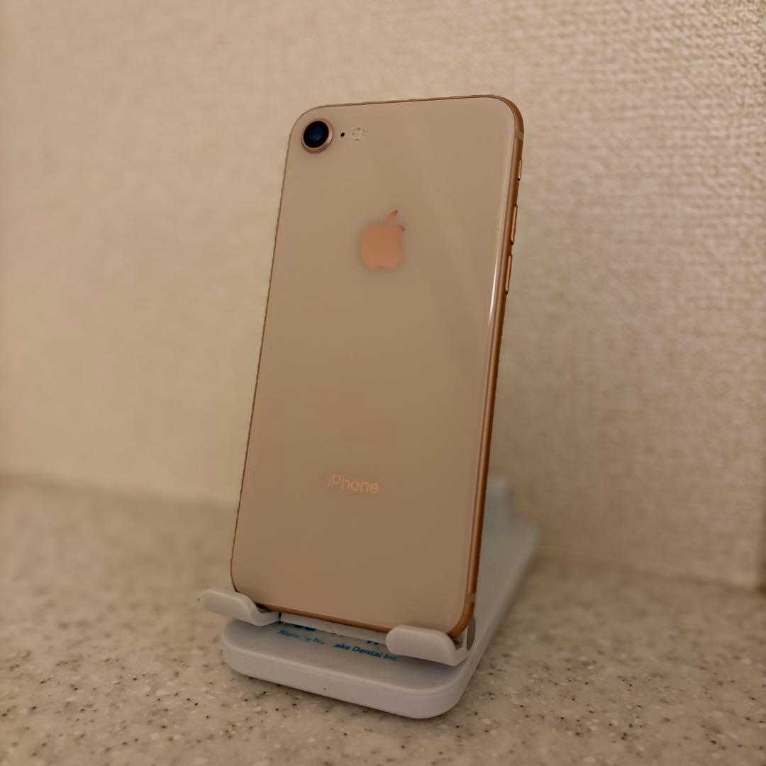 iPhone 8 ゴールド SIMフリー　美品・本体のみ