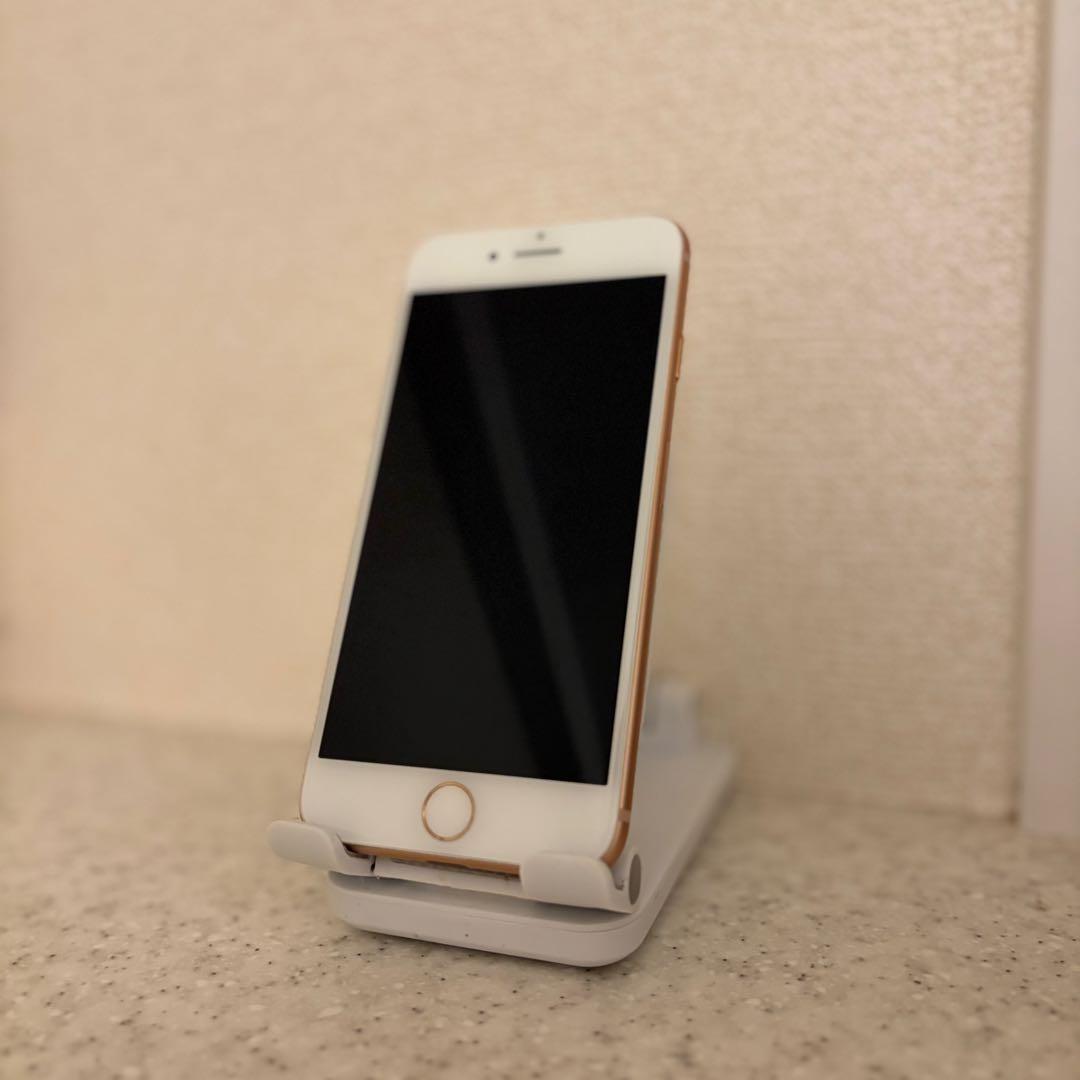 iPhone 8 ゴールド SIMフリー　美品・本体のみ