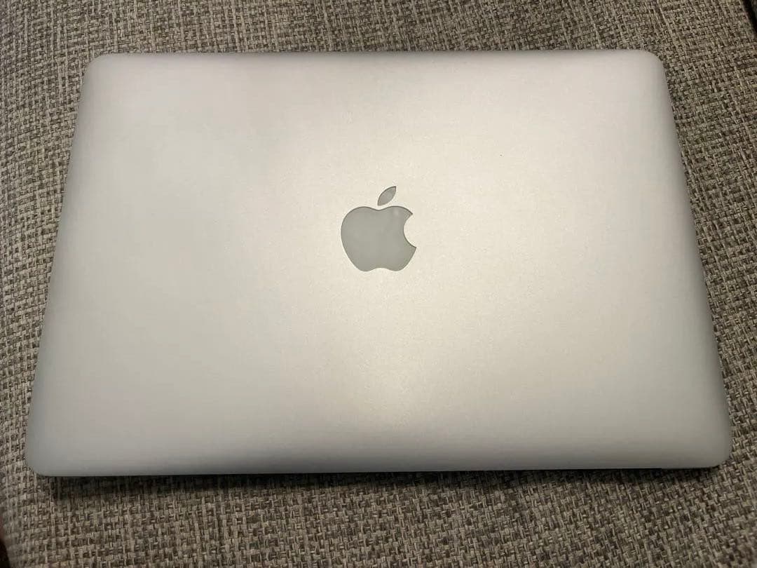 【オマケあり】MacBook Air i5 8GB 13インチA1466