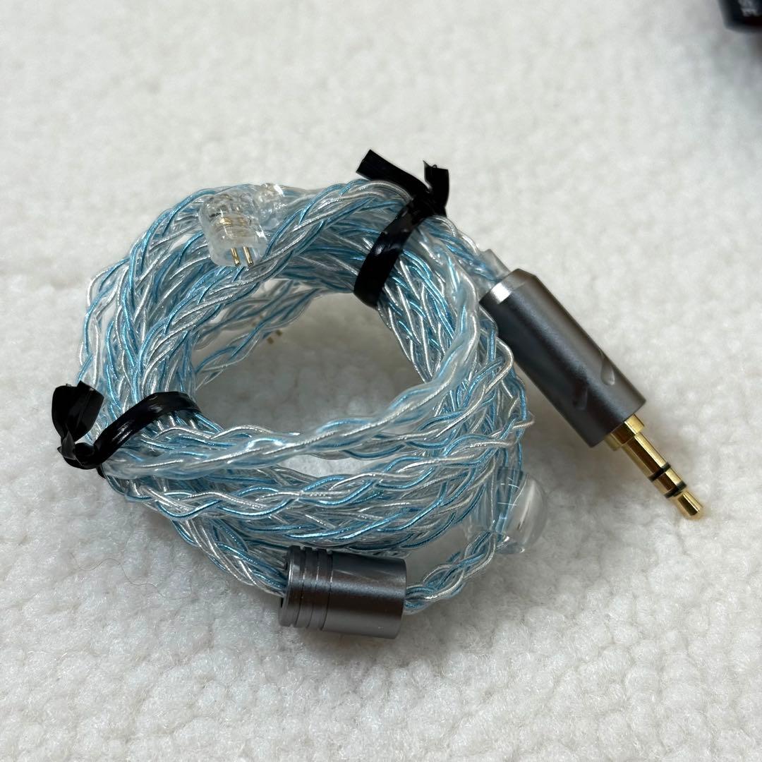 qdc 3sh リケーブル可能イヤホン 青　有線イヤホン