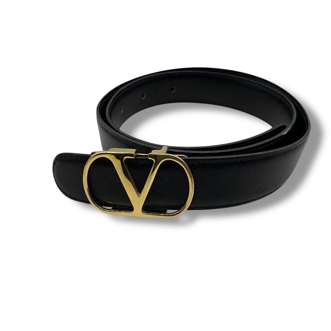 VALENTINO V字バックル 黒レザーベルト